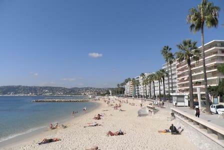 301-Studio Au Calme Entierement Renove Antibes Bagian luar foto